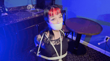 Goth Domme Chairtied and Cumming