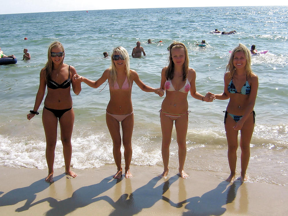 Porn Pics hotlegs-beach view14