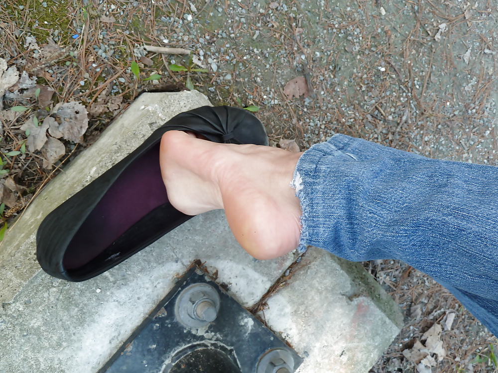 Porn Pics outdoor feet