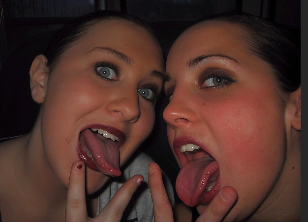 Porn Pics hot tongues