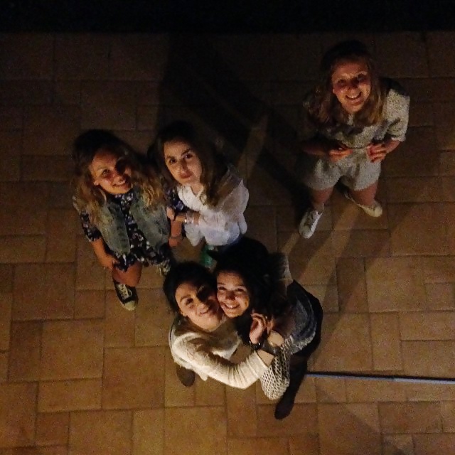 Porn Pics Chloe & Her Friends