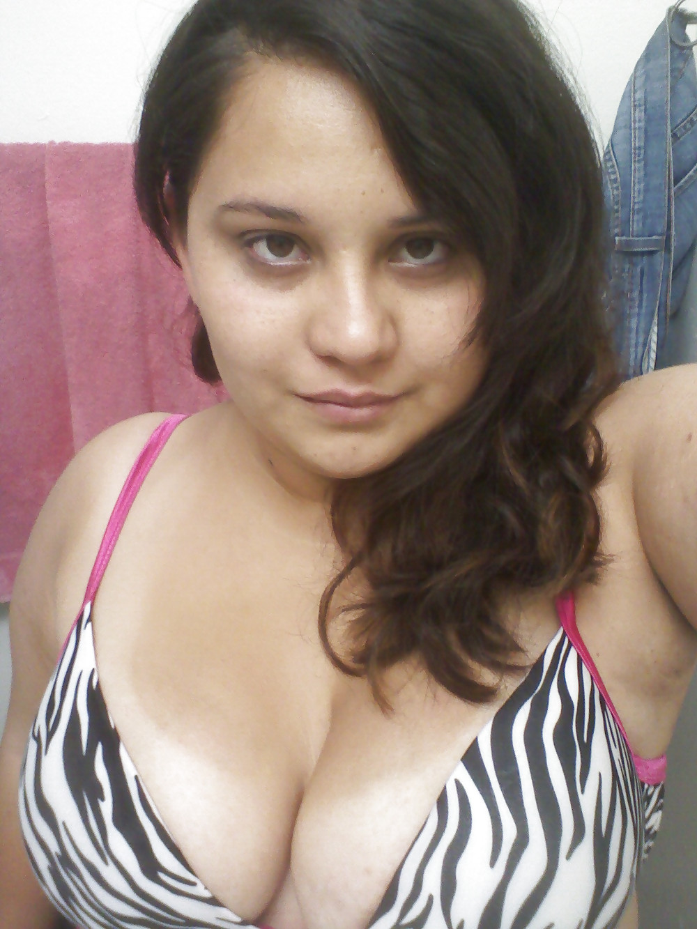 Porn Pics SmutDates Username 'KarinaR69'