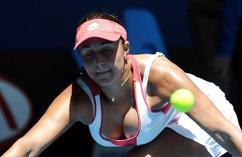 tennis Big player boob