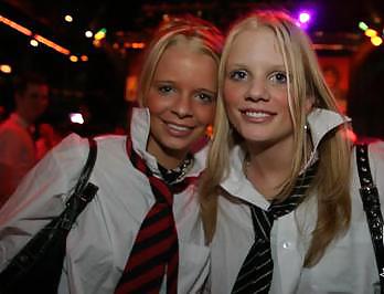 Porn Pics naughty sexy schoolgirls