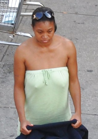 Harlem Girls in the Heat 317 New York - Mommy Nipples