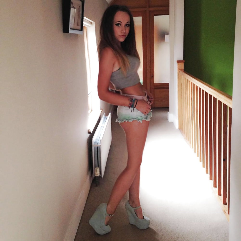 Porn Pics Random Teen Hotness 5