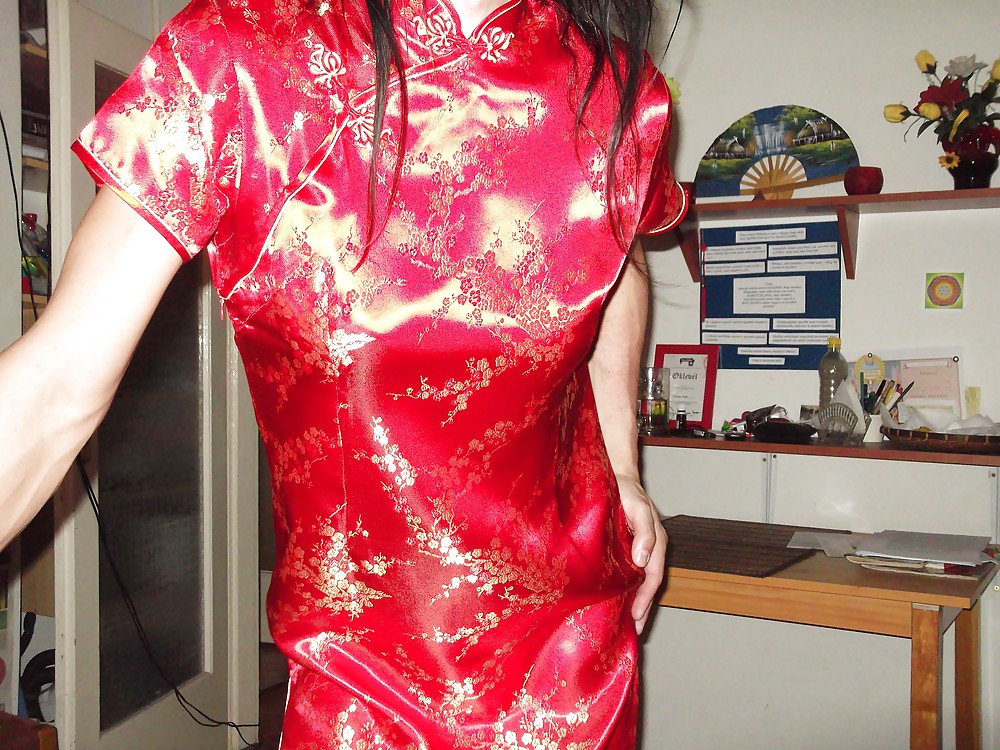 Porn Pics Red satin (silk) chinese dress - cheongsam (qipao)