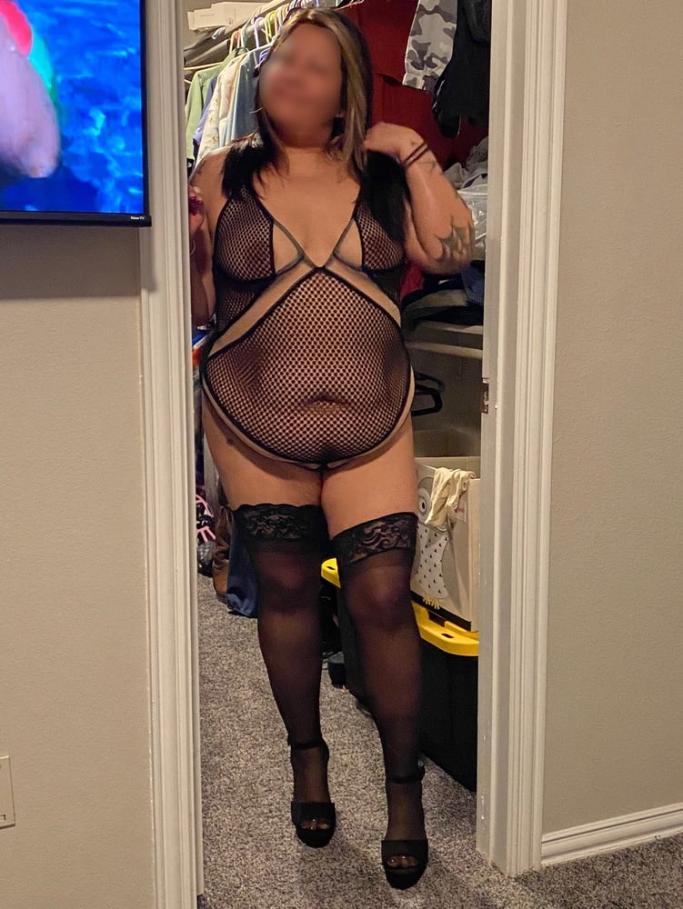 Wife in lingerie - 22 Pics 