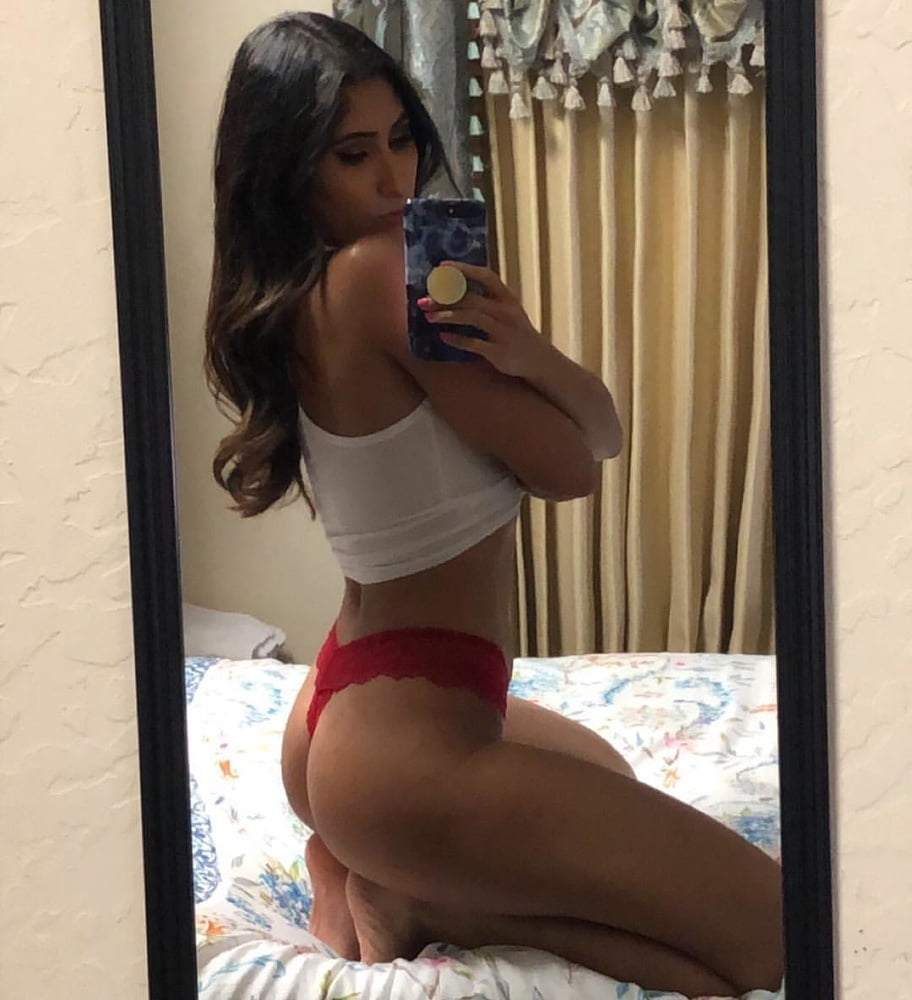 Porn Pics Beautiful Indian slut with amazing body