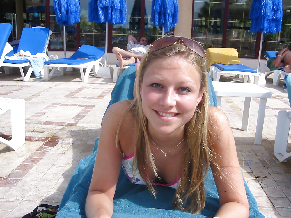 Porn Pics not sisters on Vacation - Enjoy CardinalRoss!