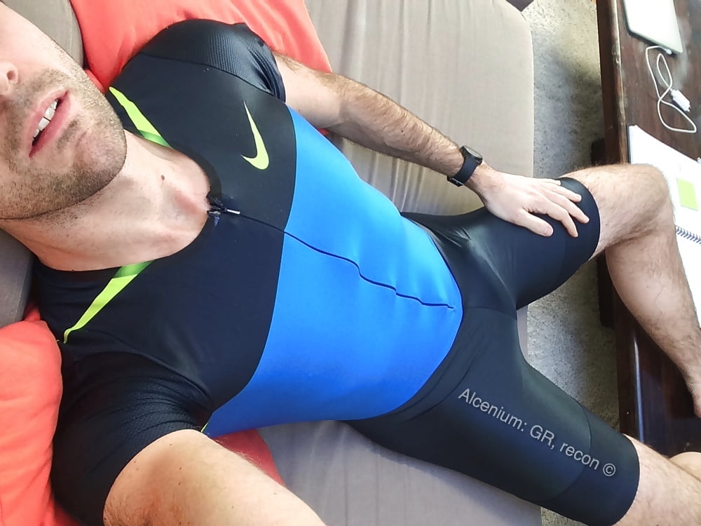 Bulge Lycra Free Sex Pics.