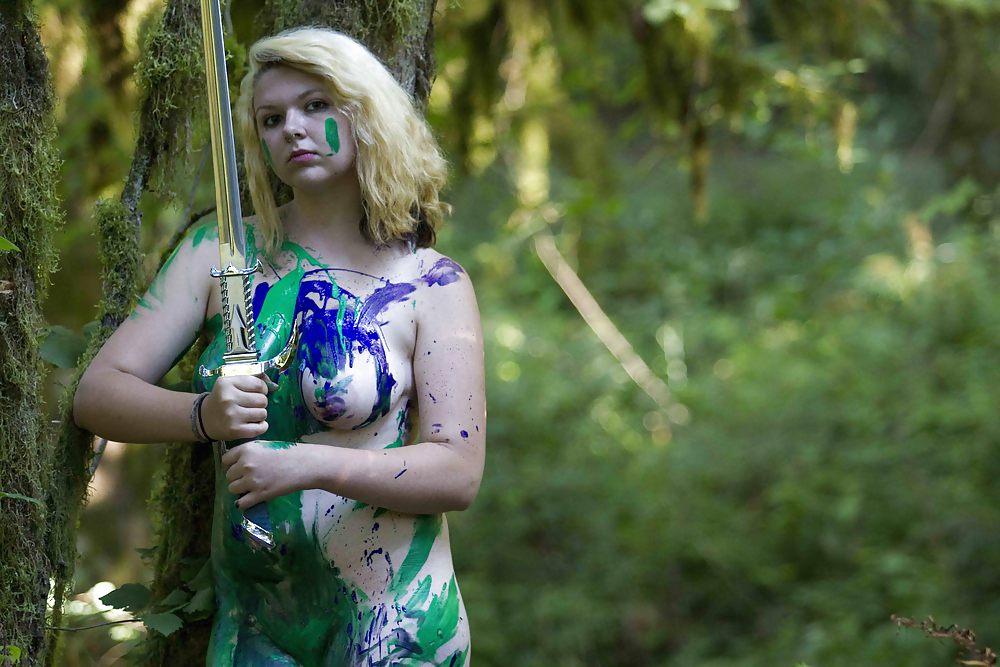 Porn Pics Girl talked into stripping for (art)