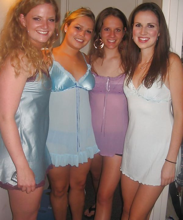 Porn Pics Satin girls new