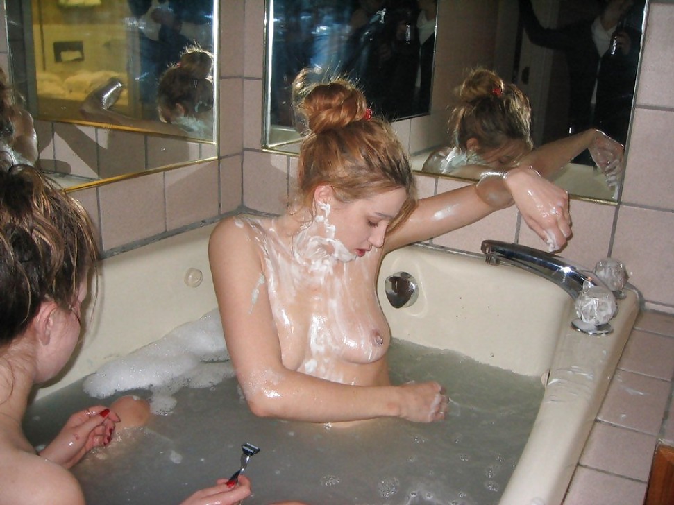 Porn Pics Lesbian Teens Shaving -Homemade