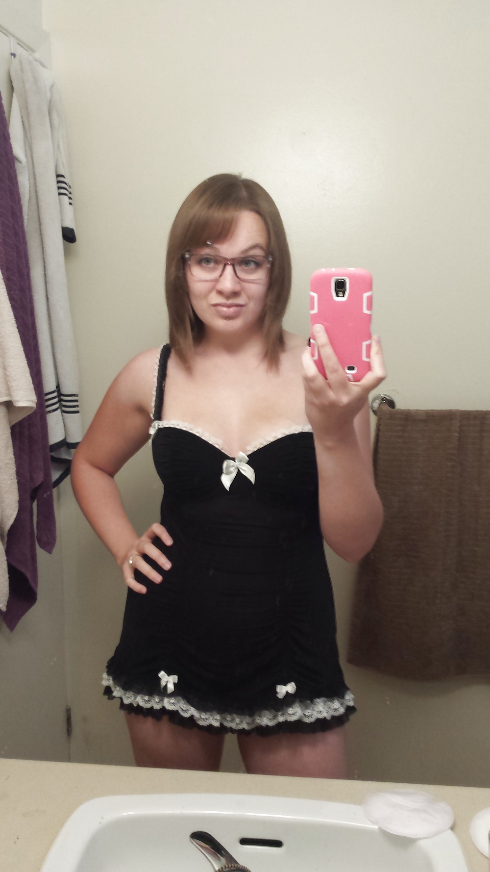 Porn Pics Would you cum on this face?