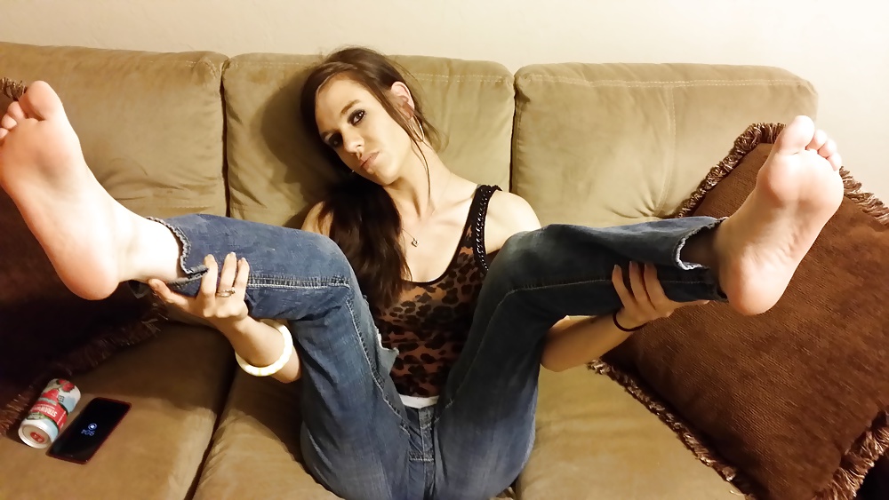Porn Pics Teen Feet Girl Tamara Asser After Work
