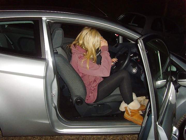 Porn Pics SmutDates Username 'Annabel18y'