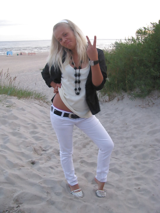 Porn Pics Estonian teens-03 dildo initiation bra panties