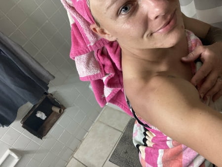 coco cletzer free photos         