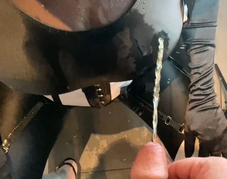 black and white pissing and blowjob         