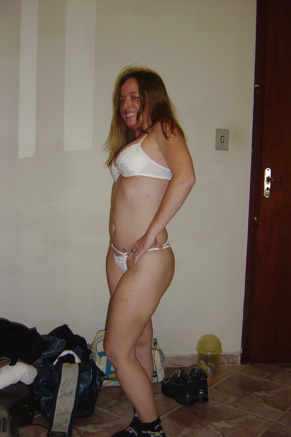 Porn Pics Brunette posing for her boyfriend