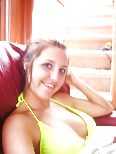 Porn Pics Kate, the teenage bikini bitch