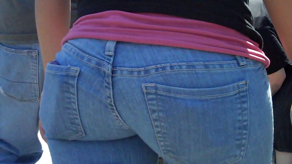 Porn Pics Real nice so fine sweet ass & bubble butt in jeans