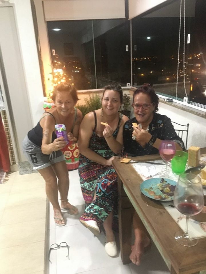 Celia coroa tesua mae de familia - 38 Photos 