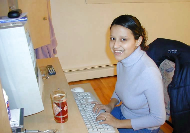 Porn Pics DESPUES DE UNA CLASE DE COMPUTACION