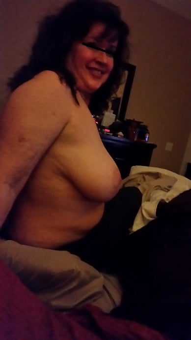 Porn Pics Thick Married MILF 1st post of 2016
