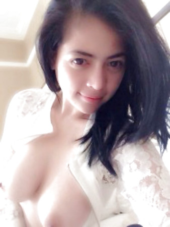 Busty Indonesian Babe