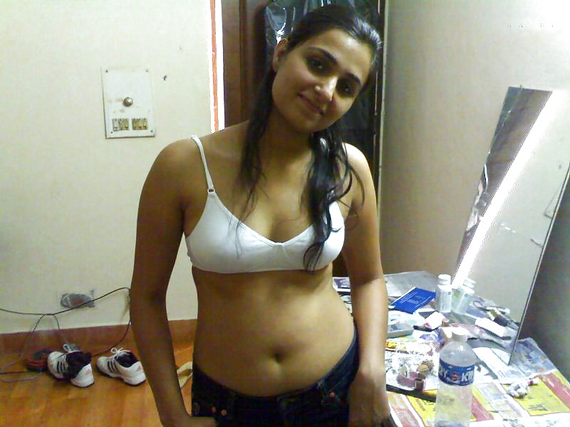 Porn Pics sexy Indian chicks . 4 - coolbudy