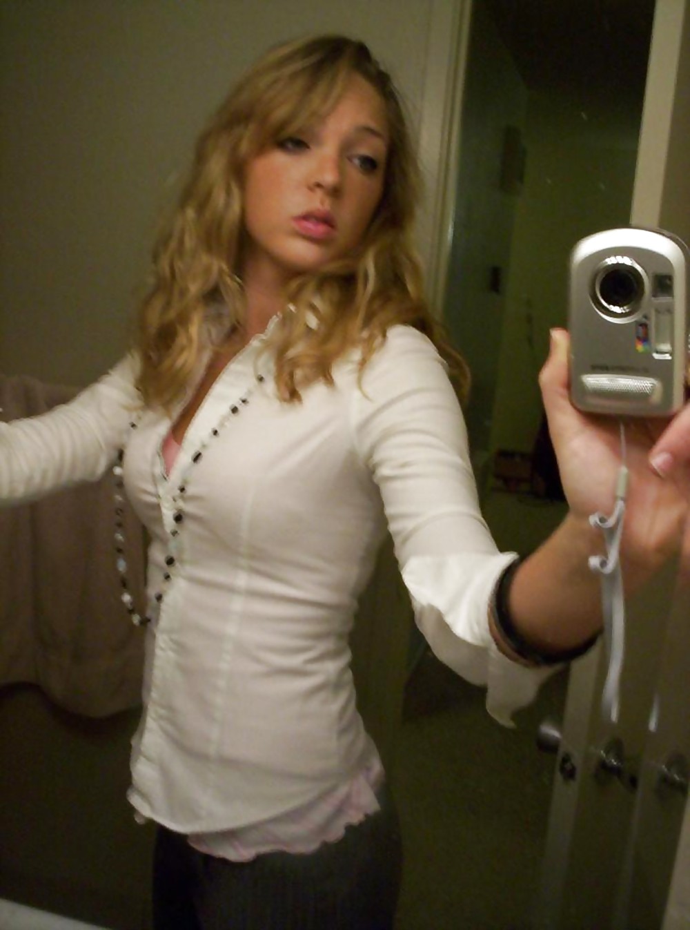 Porn Pics Pretty Amateur Blonde 30