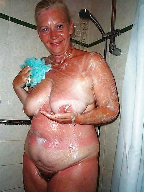 Porn Pics Older women in bath.