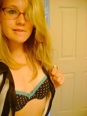 Porn Pics Self Shot Hottie 2