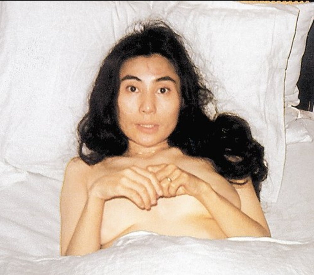 Jap cunt Yoko Ono - 53 Photos.