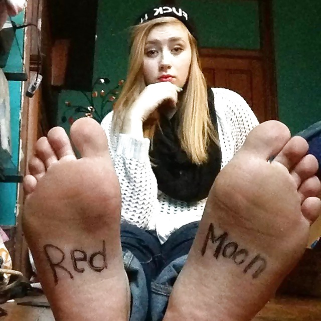 Porn Pics teen feet for your cum