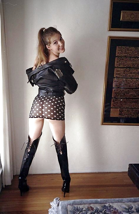 Porn Pics Marie Has A New Dress!