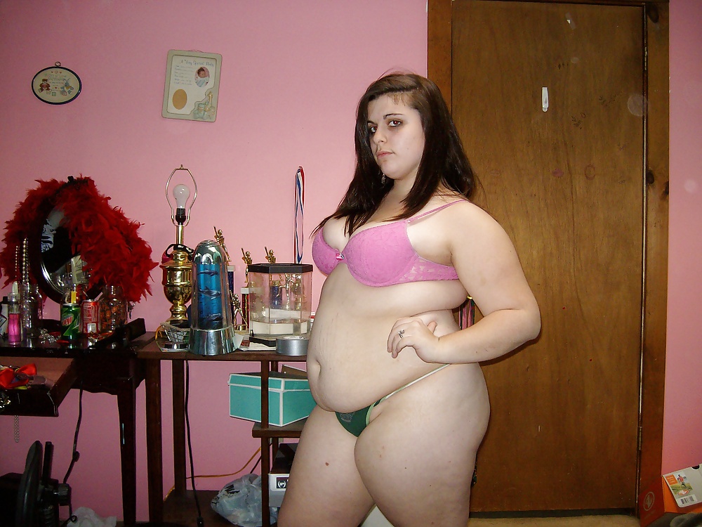 Porn Pics young chubby slut kelly exposed