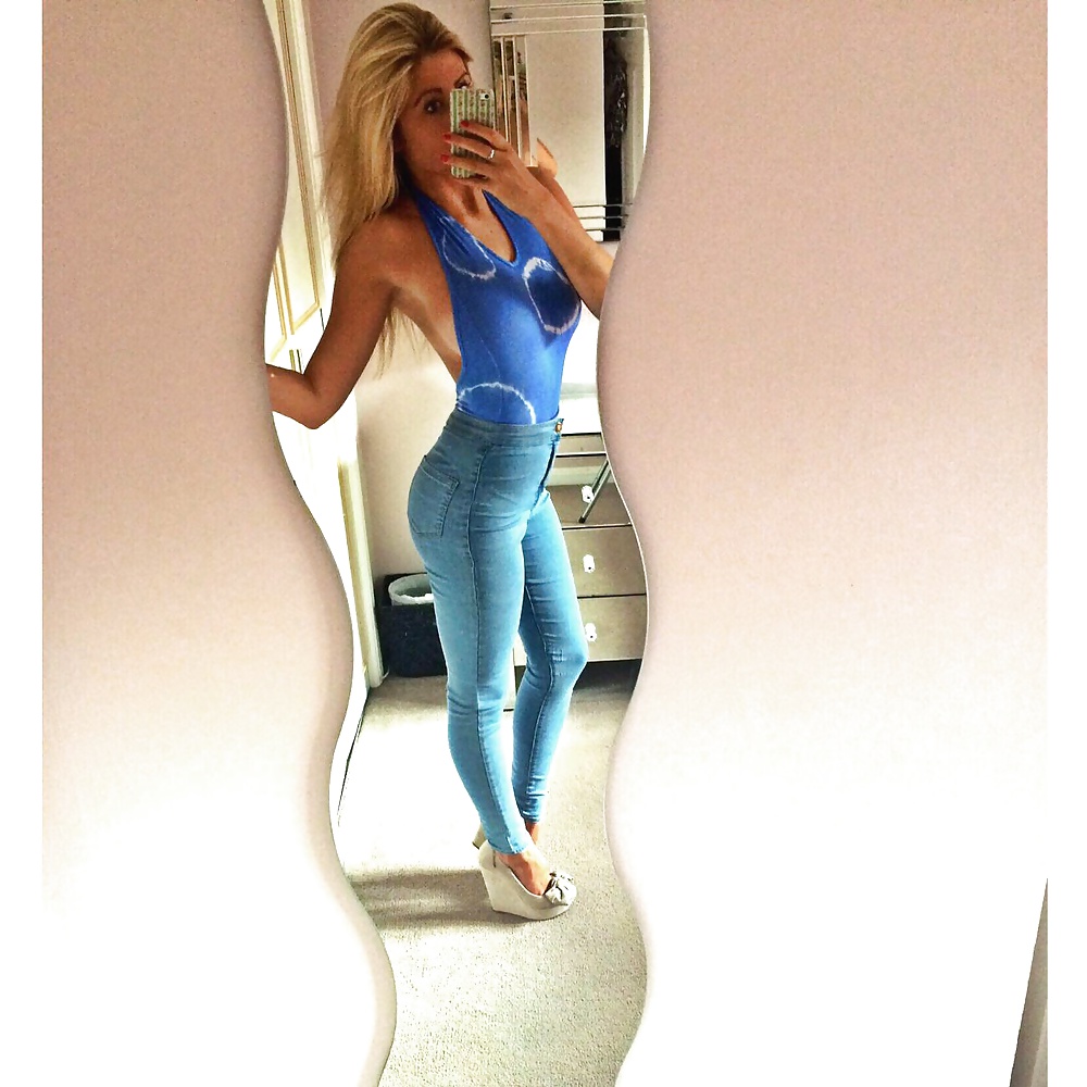 Porn Pics UK Facebook Sluts vol 28 - Emma