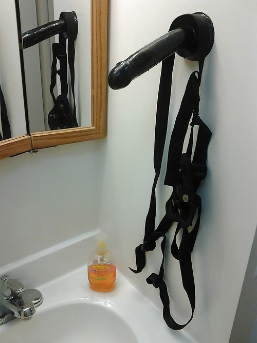 Porn Pics Amateur Strapon Ladys #3