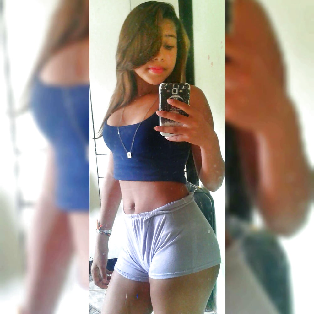 Porn Pics latinas joven babes cleavage big tits