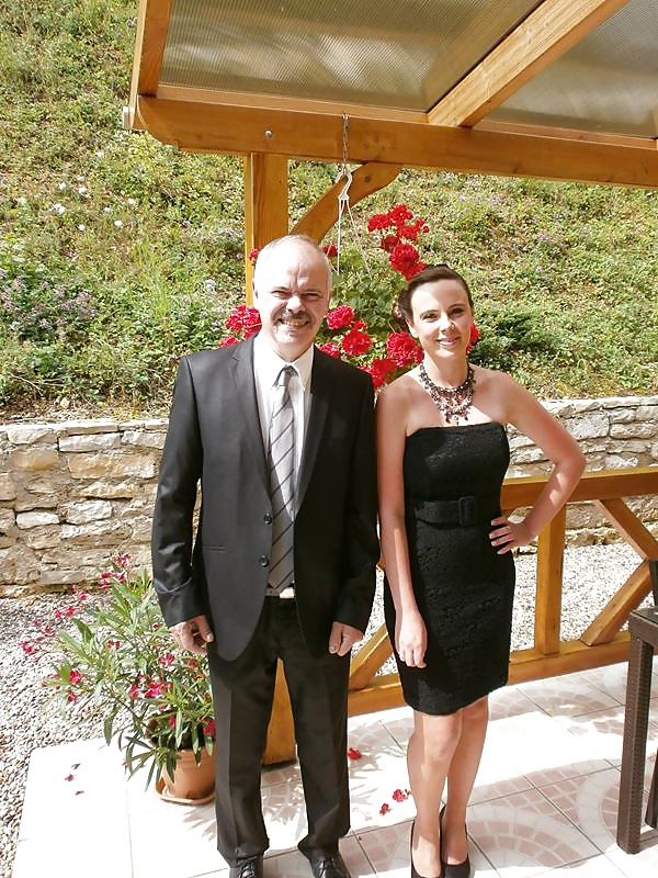 Porn Pics Elle merite quoi cette sainte-nitouche salope ??