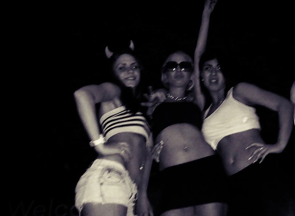 Porn Pics bosanske   sexy  djevojke  prave pickice