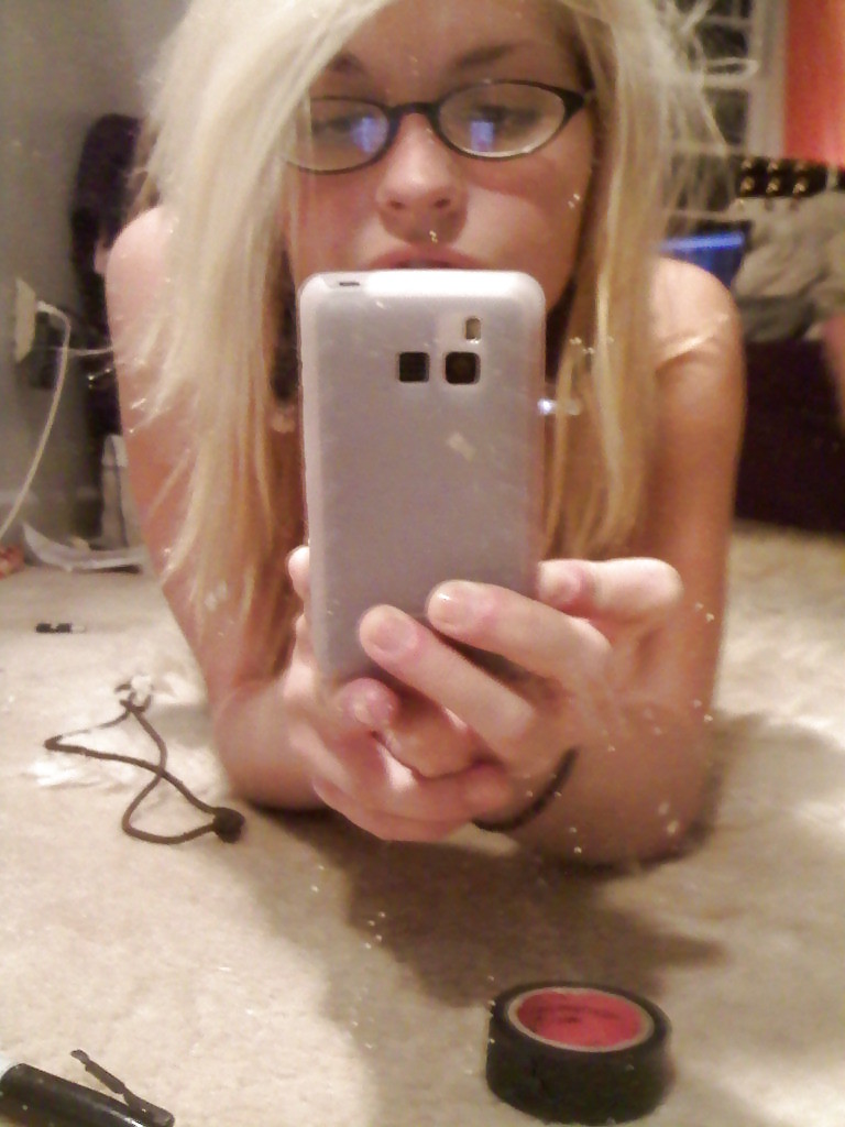 Porn Pics SmutDates Username TickleMeSilly