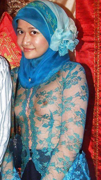 Porn Pics Facebook - Awek Melayu Comel II