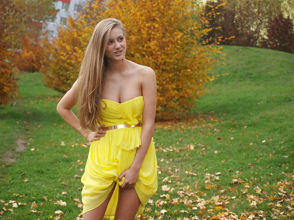 Porn Pics Backstage amatoriale Gabriella e Michael (parco Milano)