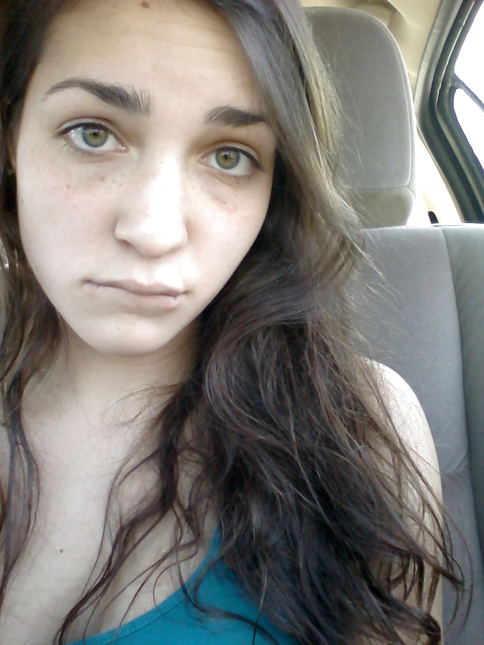 Porn Pics ventenne iraniana si fotografa nuda