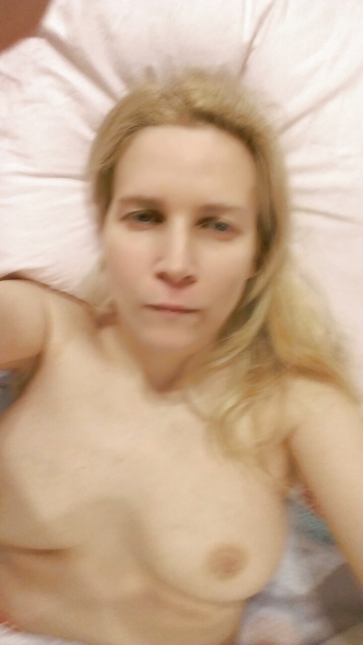 Porn Pics Russian MILF Slut Tania Teasing.