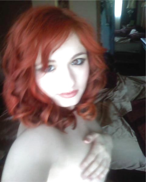 Porn Pics Redhead Escort From Saporno